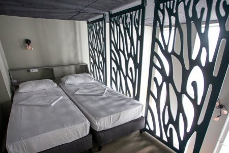 Стандартный 4-местный 2-уровневый (с маленьким балконом, 2 этаж)