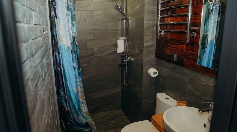 Стандартный 4-местный 2-уровневый (с балконом, 1 этаж)