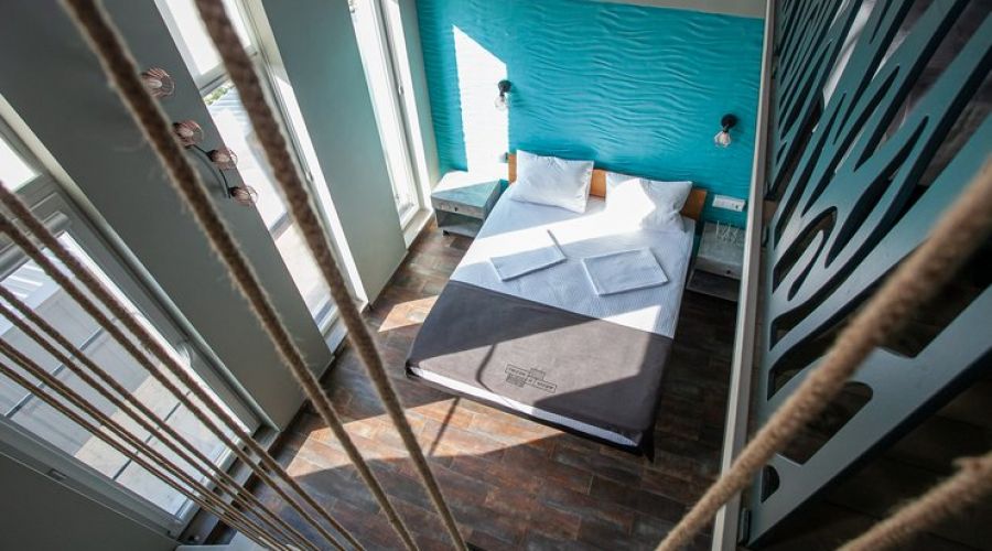 Стандартный 4-местный 2-уровневый (с террасой)